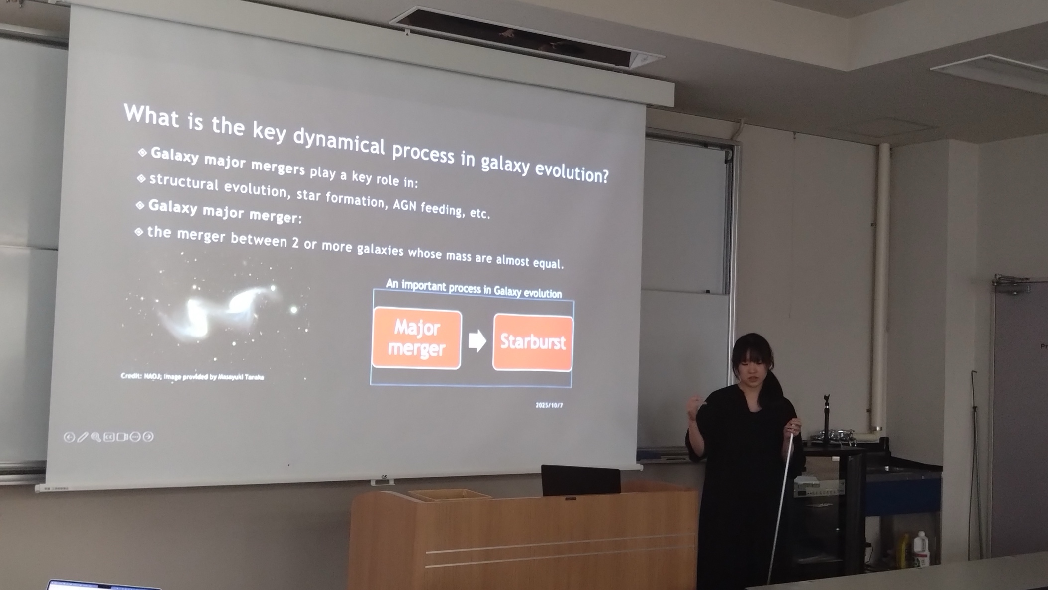 屋内, 天井, 人, 男 が含まれている画像
AI 生成コンテンツは誤りを含む可能性があります。