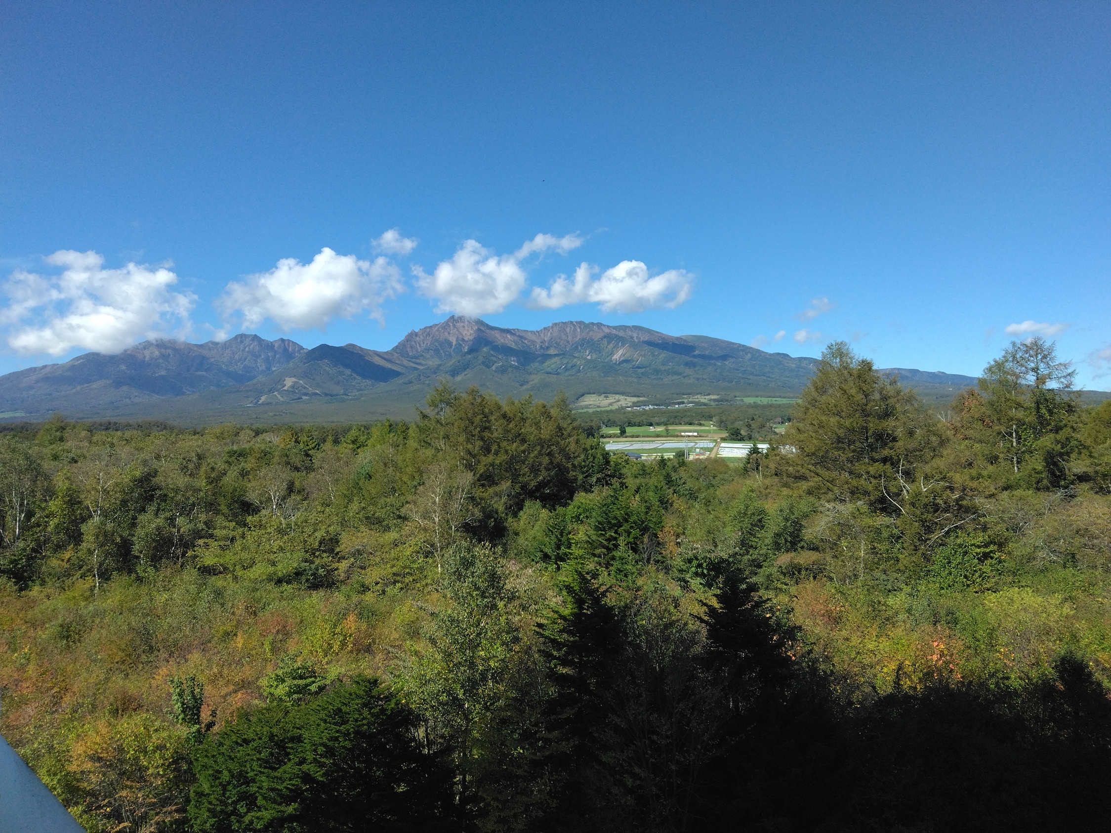 山の景色
AI 生成コンテンツは誤りを含む可能性があります。